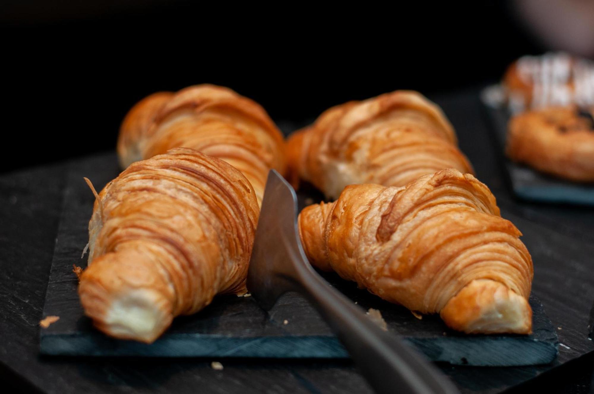 Hotel Sls Buenos Aires Puerto Madero Exteriér fotografie Croissants